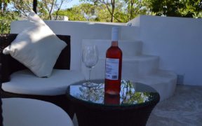 Jacuzzi y terraza en casa paraíso
